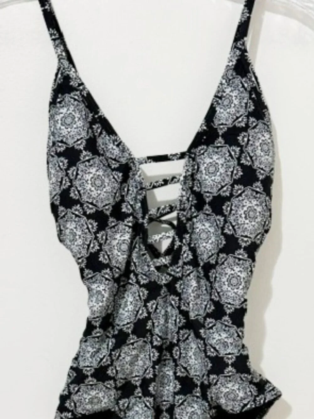 Ella Moss Black White Floral Medallion One Piece Swimsuit Size Sm
